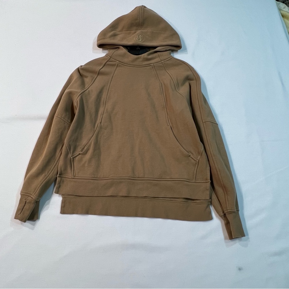 Lululemon Scuba Oversized Side-Slit Hoodie
Filbert Tan Size XS/S